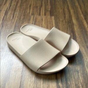 Archie’s Slides